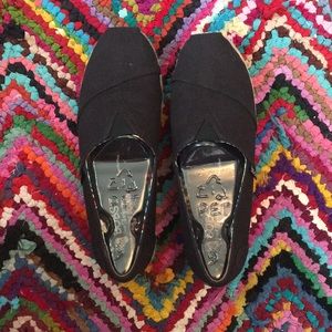 Bob’s Black heal wedges